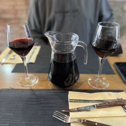 Pizza Do Francês - Liter of House Vino Tinto!