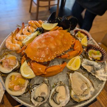 King's Fish House - Pine Ave - Chilled seafood platter for 2 - Seafood Near Me - Long Beach, California King's Fish House - Pine Ave - Chilled seafood platter for 2 - Seafood Near Me - Long Beach, California