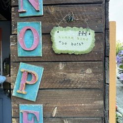Hoot Owl Cafe - Outside