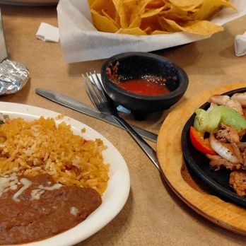 El Ranchito - We usually get the Fajita's that include shrimp- Fantastic! The platter usually comes out Sizzling hot - reminds us of home in Texas! - Mexican Near Me - Hopkinsville, Kentucky El Ranchito - We usually get the Fajita's that include shrimp- Fantastic! The platter usually comes out Sizzling hot - reminds us of home in Texas! - Mexican Near Me - Hopkinsville, Kentucky
