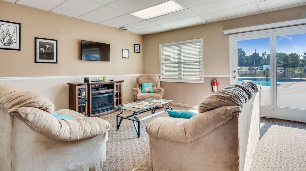 APPLEWOOD AT THE COVE APARTMENTS Updated September 2024 13 Photos