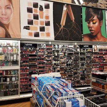 Bed Bath & Beyond - Kitchen & Bath Near Me - Westbury, New York
