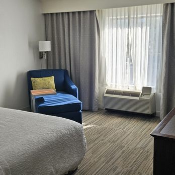 Hampton Inn & Suites Ann Arbor West - Hotels Near Me - Ann Arbor, Michigan