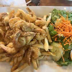 Piolin Restaurant Sr - Fried shrimp and fries (very tasty)