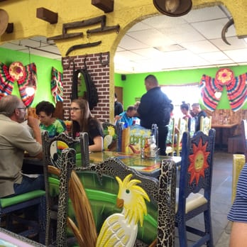 Las Ranitas - The dining room - Mexican Near Me - Thief River Falls, Minnesota