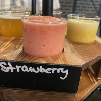 Hippin Hops Brewpub & Oyster Bar - Seafood Near Me - Atlanta, Georgia