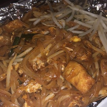 Ontar Thai Restaurant - Pad Thai with tofu - Thai Near Me - Ontario, California