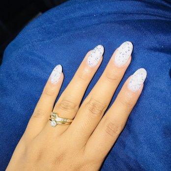 Precious Nails - Jenny you seem to keep impressing me I'm totally in love with this nails I got a pedi from Tina highly recommended - Nail Salons Near Me - El Sobrante, California
