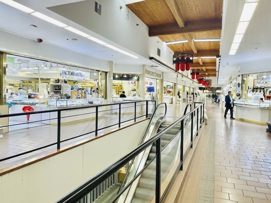 Asian Garden Mall by null