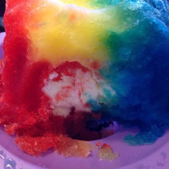 Snowflakes - Hollow base, they should have filled it up with ice cream - Shaved Ice Near Me - Artesia, California