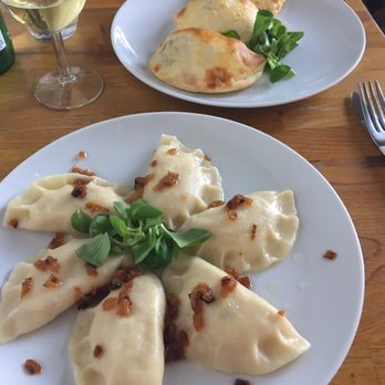 Na Winklu - 'The Russian' and Pork pierogis - Polish Near Me - Poznań, WP