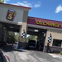 Take 5 Oil Change - Store Front