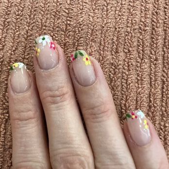 Bellagio Nails & Spa - Floral manicure - Nail Salons Near Me - Marina Del Rey, California Bellagio Nails & Spa - Floral manicure - Nail Salons Near Me - Marina Del Rey, California
