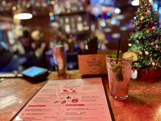 Lola's Lakehouse by null