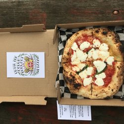 Sayville Farmer's Market - Until The Dough Runs Out- Excellent Neapolitan Pizza!!! $10 Margherita Pie!