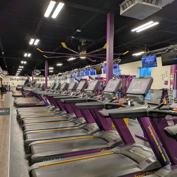 Planet Fitness - Planet Fitness, Topeka - Gyms Near Me - Topeka, Kansas