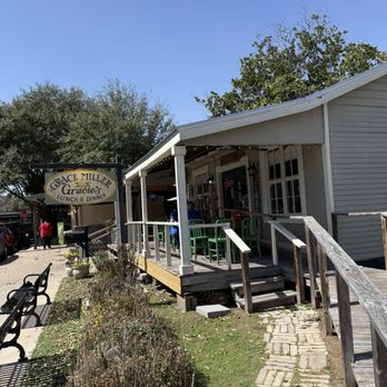 The Grace Miller Gracie's - Exterior view walking to the restaurant - Comfort Food Near Me - Bastrop, Texas