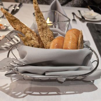 Ernest's Dining Room - Canadian (New) Near Me - Edmonton, Alberta