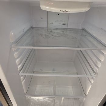 Indie Campers - Phoenix - Dirty fridge - RV Rental Near Me - Phoenix, Arizona Indie Campers - Phoenix - Dirty fridge - RV Rental Near Me - Phoenix, Arizona