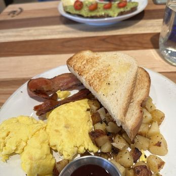 HomeGrown - Leawood - Build Your Own Breakfast - Breakfast & Brunch Near Me - Leawood, Kansas HomeGrown - Leawood - Build Your Own Breakfast - Breakfast & Brunch Near Me - Leawood, Kansas