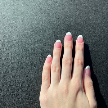 Evon Nail Salon - Nail Salons Near Me - Farmington, Missouri