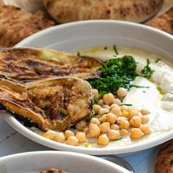 Soom Soom - EGGPLANT HUMMUS BOWL