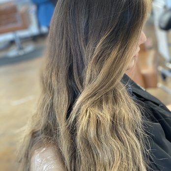 Refinery 208 Salon - Before - Hair Extensions Near Me - Phoenix, Arizona Refinery 208 Salon - Before - Hair Extensions Near Me - Phoenix, Arizona