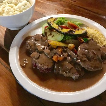 Restaurante Paladino - Filet mignon with mushroom sauce "Moça Bella" - Brazilian Near Me - Belo Horizonte, MG