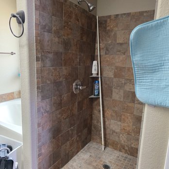 ServiceMaster Yuma - Shower was dirty and shower bar and curtain were not re-installed - Damage Restoration Near Me - Yuma, Arizona ServiceMaster Yuma - Shower was dirty and shower bar and curtain were not re-installed - Damage Restoration Near Me - Yuma, Arizona