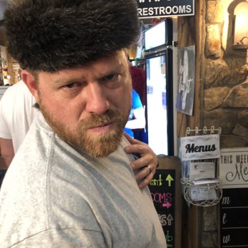 The Apple House - This guy tried telling everyone he was a descendant of Davy Crockett - American Near Me - Linden, Virginia