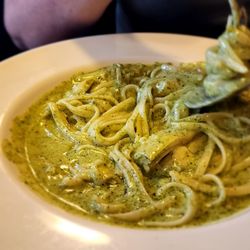 Linguine Genovese was good. A bit too much sauce, ask for lite sauce. The wife said it was very good.