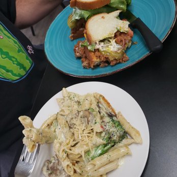 Gracie's Lunchbox - Caterers Near Me - Menifee, California