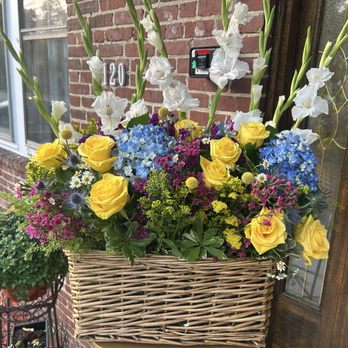 Violas & Roses - Funeral arrangement - Florists Near Me - Nashua, New Hampshire Violas & Roses - Funeral arrangement - Florists Near Me - Nashua, New Hampshire