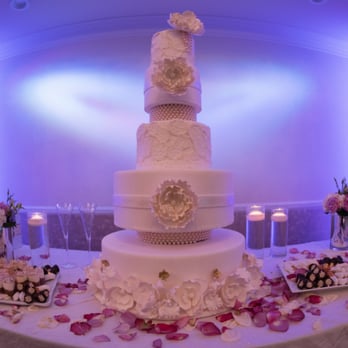 Rafi's Pastry - Beautiful and delicious wedding cake and desserts by Rafi's bakery! Guests are still talking about it! - Bakeries Near Me - Glendale, California