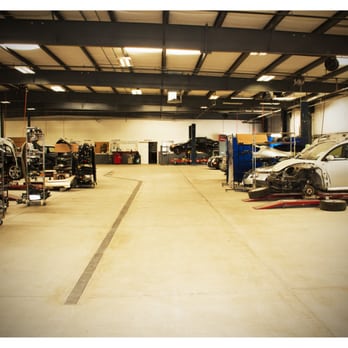 Neira's Collision Center - Body Shops Near Me - Bakersfield, California