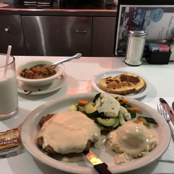 Ozzie's Diner - Country fried steak meal - Diners Near Me - Commerce, California Ozzie's Diner - Country fried steak meal - Diners Near Me - Commerce, California