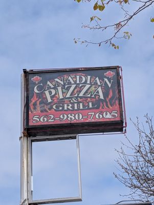 Canadian Pizza by null