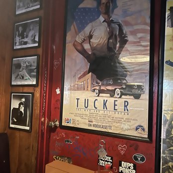 Harbor House Café - Inside - Breakfast & Brunch Near Me - Sunset Beach, California Harbor House Café - Inside - Breakfast & Brunch Near Me - Sunset Beach, California