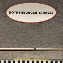U-/S-/Bus-Bahnhof Rothenburger Straße - ... Impressionen vom Bahnsteig ...