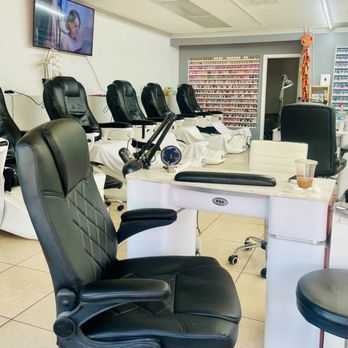 Ze Nail & Spa - salon also - Nail Salons Near Me - National City, California
