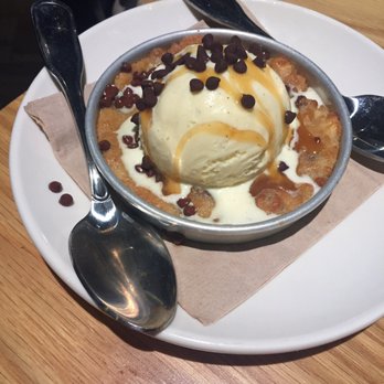 BJ's Restaurant & Brewhouse - Salted caramel pizookie - Breweries Near Me - Mobile, Alabama