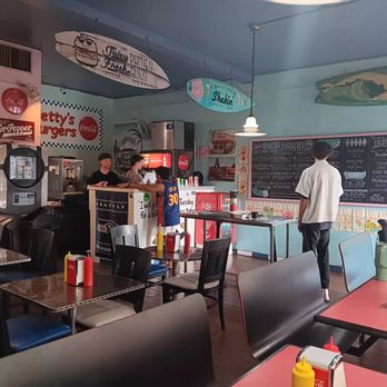 Betty's Burgers Joint - Burgers Near Me - Honolulu, Hawaii Betty's Burgers Joint - Burgers Near Me - Honolulu, Hawaii