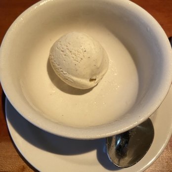 Houston's Restaurant - $8 for a bite of ice cream - Steakhouses Near Me - Pasadena, California Houston's Restaurant - $8 for a bite of ice cream - Steakhouses Near Me - Pasadena, California