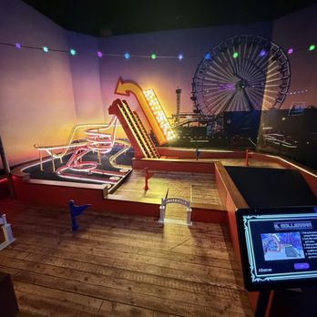 Albatross - Mini Golf Near Me - Edison, New Jersey