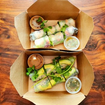 DragonEats - Chicken Avocado Fresh Roll, Shrimp Fresh Roll (with peanut & fish sauce) - Vietnamese Near Me - San Francisco, California