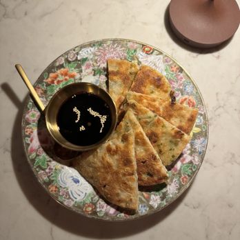 Queen's English - Scallion pancake - Hong Kong Style Cafe Near Me - Washington, DC, District of Columbia Queen's English - Scallion pancake - Hong Kong Style Cafe Near Me - Washington, DC, District of Columbia