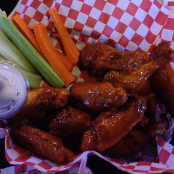 Cactus Tavern - Tommy Style Wings - Sports Bars Near Me - Phoenix, Arizona