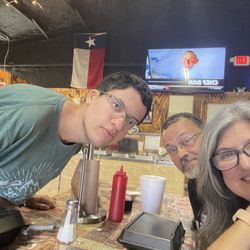 Gringos BBQ - Family and wonderful food.