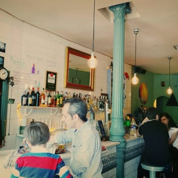 La Contenta - Interior de La Contenta - Beer Bar Near Me - Madrid, M