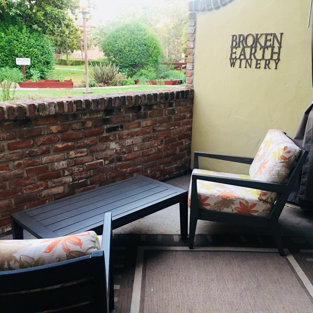 Paso Robles Inn - Our patio facing the beautiful inn garden - Hotels Near Me - Paso Robles, California Paso Robles Inn - Our patio facing the beautiful inn garden - Hotels Near Me - Paso Robles, California